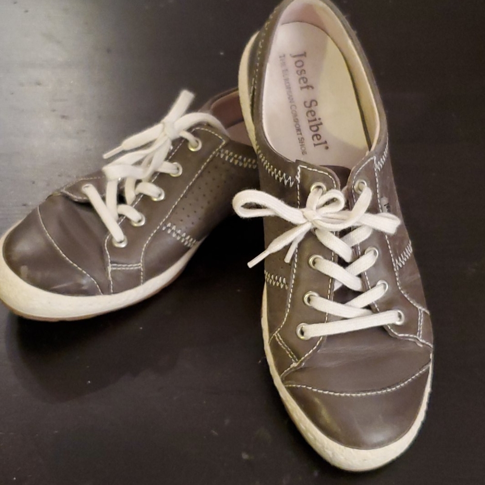 Joseph Seibel Leather Tennis Shoes